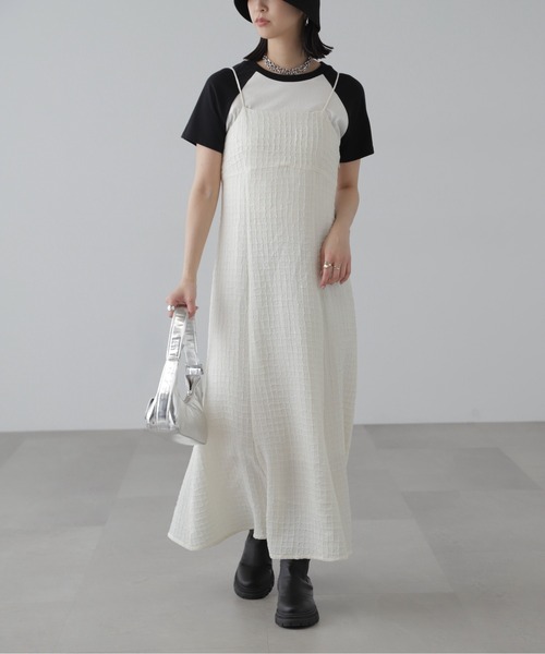 FREE'S MART（フリーズマート）の「【3サイズ展開XS-M】ぽこぽこチェックマーメイドキャミワンピース【低身長サイズ有】（ワンピース・レディース・ブラック/ブラック系その他/グリーン系その他/ホワイト・X-SMALL/SMALL/MEDIUM）」の2枚目の写真