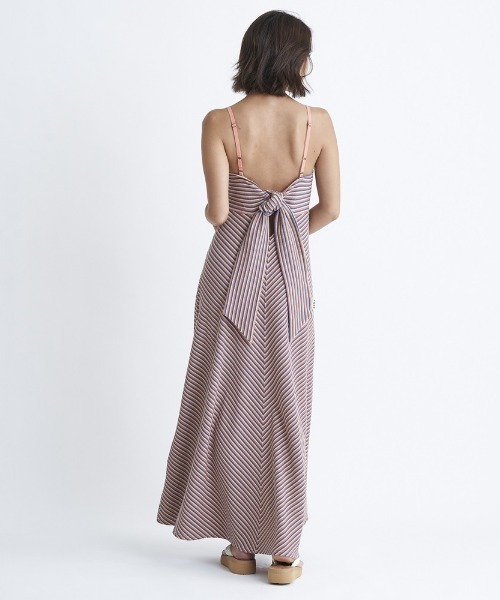 ROXY(ロキシー)の「OCEANO DRESS/ロキシーワンピース(ワンピース・レディース・マルチ/ブラック/ホワイト・SMALL/MEDIUM/LARGE)」の12枚目の写真
