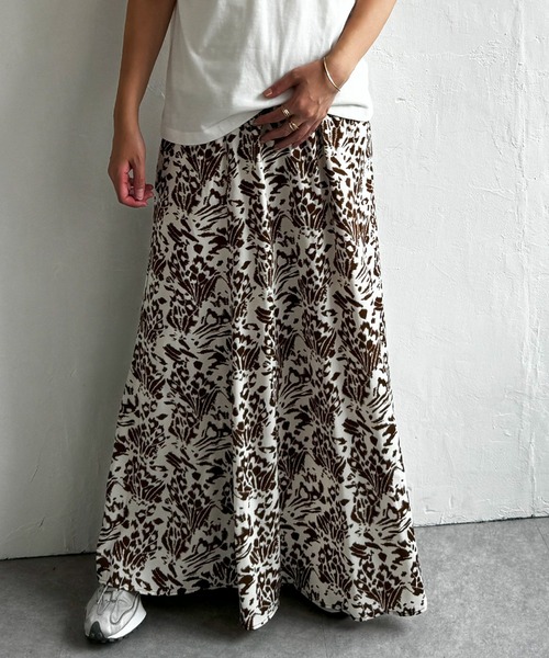 LBC(エルビーシー)の「プリントマーメイドスカート(スカート・レディース・ブラウン/ブラック・M)」の14枚目の写真