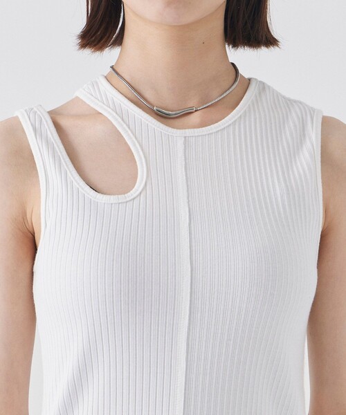 UNITED TOKYO(ユナイテッドトウキョウ)の「beautility カットアウトアシメタンクトップ|ウォッシャブル/夏服(タンクトップ・レディース・ブラック/グレー/ホワイト・FREE)」の7枚目の写真