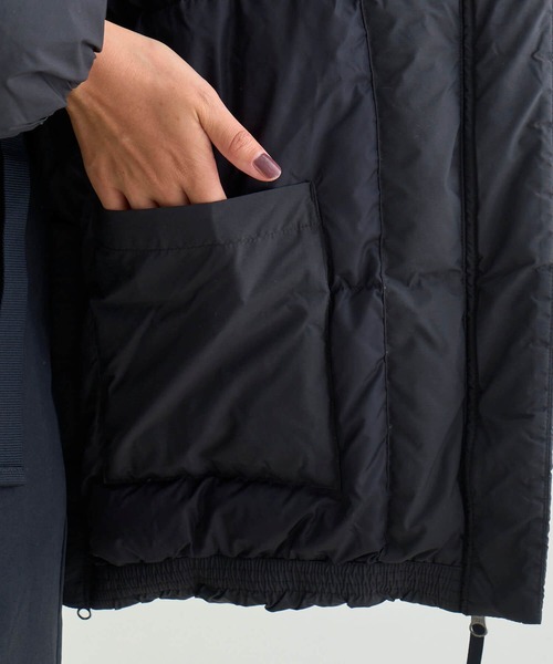 NANGA(ナンガ)の「STAND COLLAR DOWN JACKET W(WOMEN)/スタンドカラー ダウンジャケット (ウィメンズ)(ダウンジャケット/コート・レディース・ブラック/モカ/アイボリー/ピンク/ベージュ・M/L/XL/S)」の13枚目の写真