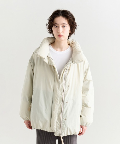 NANGA(ナンガ)の「STAND COLLAR DOWN JACKET W(WOMEN)/スタンドカラー ダウンジャケット (ウィメンズ)(ダウンジャケット/コート・レディース・ブラック/モカ/アイボリー/ピンク/ベージュ・M/L/XL/S)」の19枚目の写真