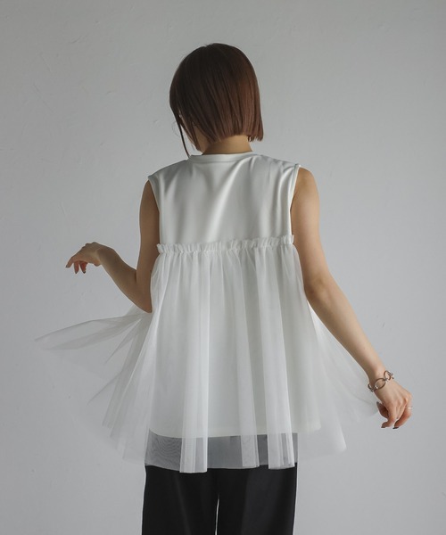tulle no sleeve pullover / チュール切り替えノースリトップス