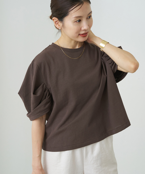 IENA（イエナ）の「ボリュームスリーブTシャツ（Tシャツ/カットソー・レディース・ブラウン/ブラック/ダークブルー・FREE）」の20枚目の写真
