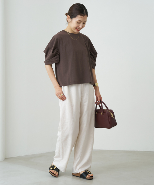 IENA（イエナ）の「ボリュームスリーブTシャツ（Tシャツ/カットソー・レディース・ブラウン/ブラック/ダークブルー・FREE）」の11枚目の写真
