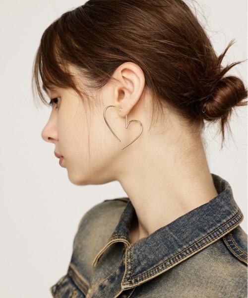 SLY（スライ）の「LINE HEART P/EARRING ライン ハート ピアス（ピアス（両耳用）・レディース・シルバー/ゴールド・FREE）」の7枚目の写真