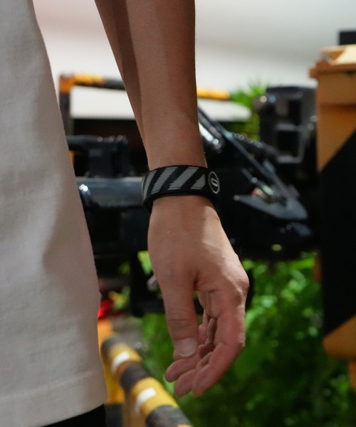 JAM HOME MADE（ジャムホームメイド）の「トラ ブレスレット メンズ レディース（ブレスレット・メンズ・ブラック・ONE SIZE）」の4枚目の写真