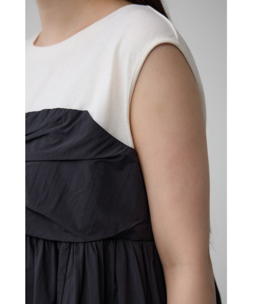 AZUL by moussy（アズールバイマウジー）の「ギャザービスチェレイヤードトップス（タンクトップ・レディース・ブラック/グレー/ベージュ・FREE）」の12枚目の写真