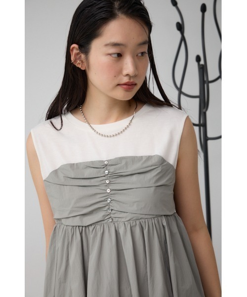 AZUL by moussy（アズールバイマウジー）の「ギャザービスチェレイヤードトップス（タンクトップ・レディース・ブラック/グレー/ベージュ・FREE）」の15枚目の写真