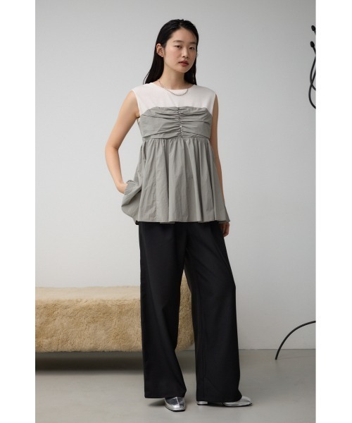 AZUL by moussy（アズールバイマウジー）の「ギャザービスチェレイヤードトップス（タンクトップ・レディース・ブラック/グレー/ベージュ・FREE）」の17枚目の写真