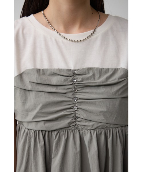 AZUL by moussy（アズールバイマウジー）の「ギャザービスチェレイヤードトップス（タンクトップ・レディース・ブラック/グレー/ベージュ・FREE）」の21枚目の写真