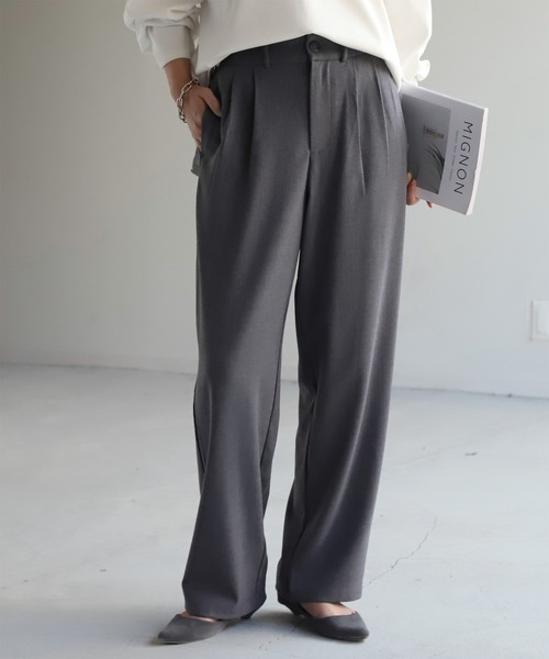 HUG.U（ハグユー）の「見つけた。優秀タックパンツ＜選べる着丈＞（スラックス・レディース・バーガンディー/ベージュ/ダークグレー/ブラック・M(レギュラー丈)/M(トール丈)/L(レギュラー丈)/L(トール丈)/XL(レギュラー丈)/XL(トール丈)）」の6枚目の写真