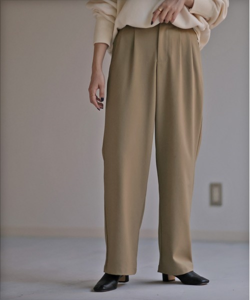 HUG.U（ハグユー）の「見つけた。優秀タックパンツ＜選べる着丈＞（スラックス・レディース・バーガンディー/ベージュ/ダークグレー/ブラック・M(レギュラー丈)/M(トール丈)/L(レギュラー丈)/L(トール丈)/XL(レギュラー丈)/XL(トール丈)）」の12枚目の写真