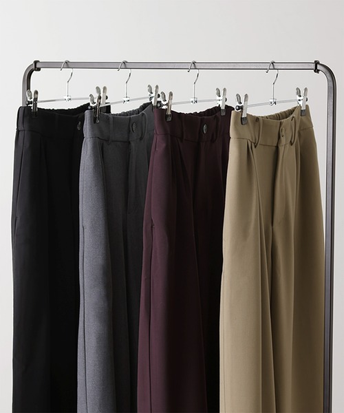 HUG.U（ハグユー）の「見つけた。優秀タックパンツ＜選べる着丈＞（スラックス・レディース・バーガンディー/ベージュ/ダークグレー/ブラック・M(レギュラー丈)/M(トール丈)/L(レギュラー丈)/L(トール丈)/XL(レギュラー丈)/XL(トール丈)）」の21枚目の写真