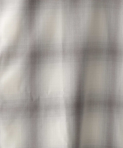 RAGEBLUE(レイジブルー)の「【UNISEX】Ombre check big shirt/オンブレチェック/オーバーサイズシャツ(シャツ/ブラウス・メンズ・ブラック/ホワイト系その他/ブラウン・SMALL/MEDIUM/LARGE)」の6枚目の写真