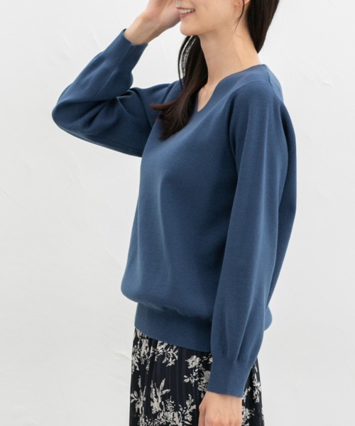 Honeys（ハニーズ）の「ヒアルロン酸Ｖネック（ニット/セーター・レディース・アイボリー/ブラック/ブルー/杢グレー/モカ/ボルドー/ラベンダー/ピンク・S/M/L/LL/3L）」の14枚目の写真