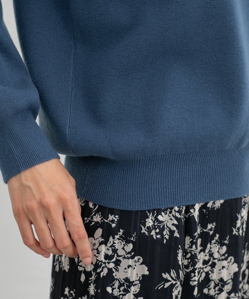 Honeys（ハニーズ）の「ヒアルロン酸Ｖネック（ニット/セーター・レディース・アイボリー/ブラック/ブルー/杢グレー/モカ/ボルドー/ラベンダー/ピンク・S/M/L/LL/3L）」の18枚目の写真