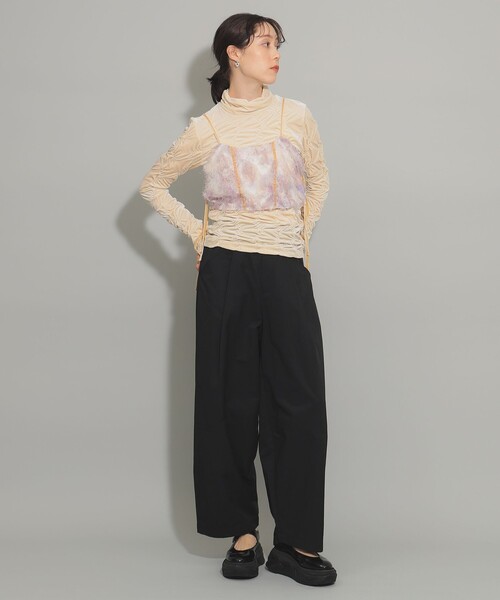 Ray BEAMS(レイビームス)の「ベロア シャーリング ハイネック トップス(Tシャツ/カットソー・レディース・ホワイト系その他6/グリーン系その他2・ONE SIZE)」の9枚目の写真