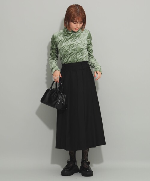 Ray BEAMS(レイビームス)の「ベロア シャーリング ハイネック トップス(Tシャツ/カットソー・レディース・ホワイト系その他6/グリーン系その他2・ONE SIZE)」の16枚目の写真