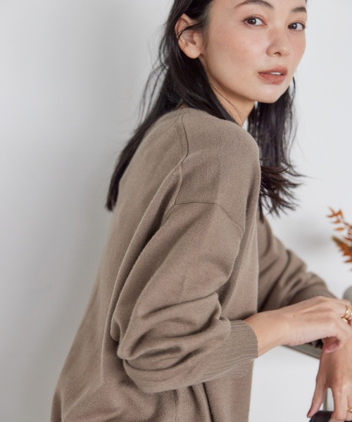 AMERICAN HOLIC(アメリカンホリック)の「バイパチサイドスリットニットプルオーバー(ニット/セーター・レディース・ライトグレー系2/レッド/グリーン/モカ/イエロー/アイボリー/ブラック/ブルー・M/L)」の16枚目の写真