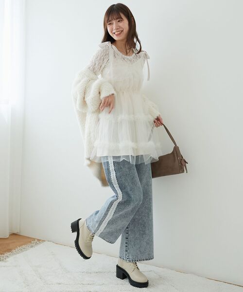 MAJESTIC LEGON（マジェスティックレゴン）の「ミニフリルチュール肩リボンピスチェ（キャミソール・レディース・グレー/アイボリー/ブラック・MEDIUM）」の6枚目の写真