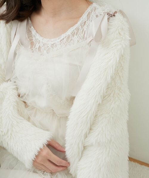 MAJESTIC LEGON（マジェスティックレゴン）の「ミニフリルチュール肩リボンピスチェ（キャミソール・レディース・グレー/アイボリー/ブラック・MEDIUM）」の12枚目の写真