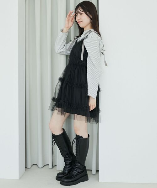 MAJESTIC LEGON（マジェスティックレゴン）の「ミニフリルチュール肩リボンピスチェ（キャミソール・レディース・グレー/アイボリー/ブラック・MEDIUM）」の21枚目の写真