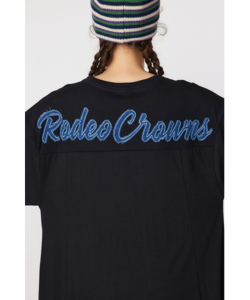 RODEO CROWNS WIDE BOWL(ロデオクラウンズワイドボウル)の「デニムアップリケロゴワンピース(ワンピース・レディース・ブラック/マジェンタ/カーキ/グレー×ホワイト・FREE)」の8枚目の写真