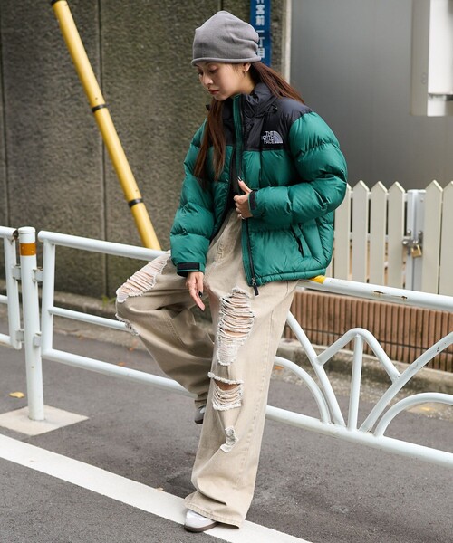 THE NORTH FACE（ザノースフェイス）の「THE NORTH FACE/ザ・ノース・フェイス Short Nuptse Jacket/ショートヌプシジャケット/ダウンジャケット　限定展開（ダウンジャケット/コート・レディース・グレー/ブラック/グリーン・LARGE/X-LARGE/MEDIUM）」の15枚目の写真