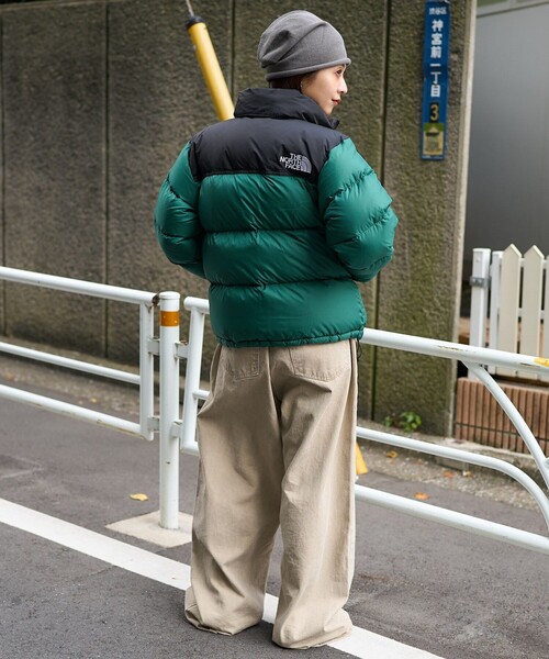 THE NORTH FACE（ザノースフェイス）の「THE NORTH FACE/ザ・ノース・フェイス Short Nuptse Jacket/ショートヌプシジャケット/ダウンジャケット　限定展開（ダウンジャケット/コート・レディース・グレー/ブラック/グリーン・LARGE/X-LARGE/MEDIUM）」の21枚目の写真