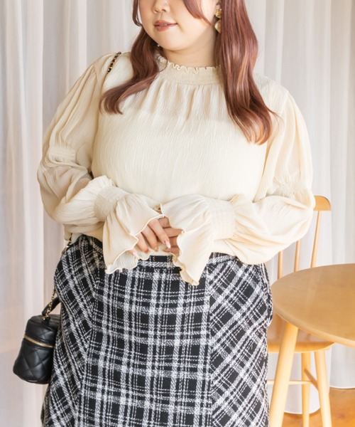 CLETTE(クレット)の「シアーシャーリングブラウス(シャツ/ブラウス・レディース・モカ/アイボリー/ブラック/ブルー・LL/3L/4L)」の5枚目の写真