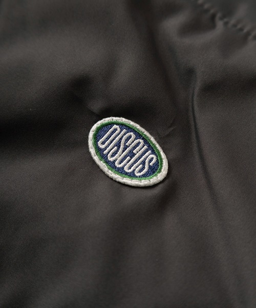 DISCUS ATHLETIC(ディスカス アスレチック)の「【0】【DISCUS/ディスカス】ブランドロゴ ワンポイント刺繍ワッペン パディングスタンドジャケット ファイバーダウンジャケット/吸湿/発熱(ダウンジャケット/コート・メンズ・グリーン/ベージュ/チャコールグレー/ブラック・M/L/XL)」の8枚目の写真
