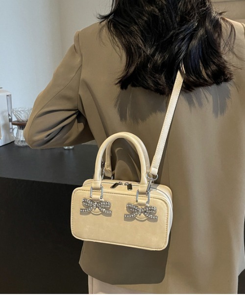 FREE STYLISTS（フリー スタイリスト）の「リボン ミニボストンショルダーバッグ 2WAY  結婚式バッグ（ショルダーバッグ・レディース・オフホワイト/ブラウン/ブラック・FREE）」の13枚目の写真