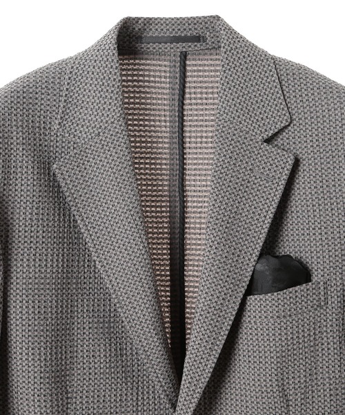 MEN'S BIGI(メンズビギ)の「【ACTIVE TAILOR/アクティブテイラー】3Dサッカープリントストレッチジャケット<EASY CARE>(テーラードジャケット・メンズ・ネイビー/ブルー/グレー・04/03/02/01)」の4枚目の写真