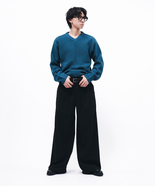 Adoon plain（アドーンプレーン）の「HERRINGBONE V NECK KNIT / へリンボーンVネックニット（ニット/セーター・メンズ・アイボリー/ブラック/ブルー・MEDIUM/LARGE）」の10枚目の写真