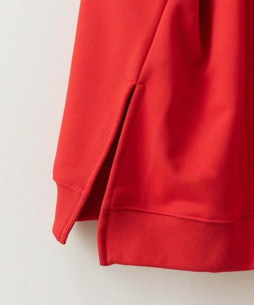 ROOPTOKYO（ループトウキョウ）の「Side slit Arch logo print sweatshirt / サイドスリット アーチロゴプリント スウェット オーバーサイズ（スウェット・レディース・レッド/グレー/ライトグレー・FREE）」の7枚目の写真