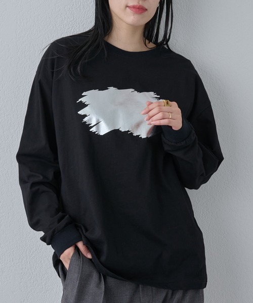 COLONY 2139(コロニートゥーワンスリーナイン)の「箔プリントロングスリーブT(Tシャツ/カットソー・メンズ・ブラック/ホワイト・MEDIUM/LARGE)」の2枚目の写真