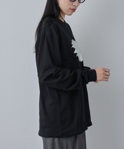 COLONY 2139(コロニートゥーワンスリーナイン)の「箔プリントロングスリーブT(Tシャツ/カットソー・メンズ・ブラック/ホワイト・MEDIUM/LARGE)」の6枚目の写真