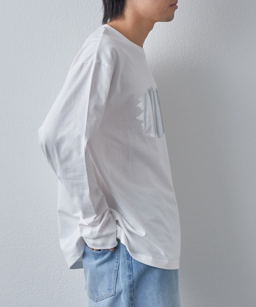 COLONY 2139(コロニートゥーワンスリーナイン)の「箔プリントロングスリーブT(Tシャツ/カットソー・メンズ・ブラック/ホワイト・MEDIUM/LARGE)」の10枚目の写真