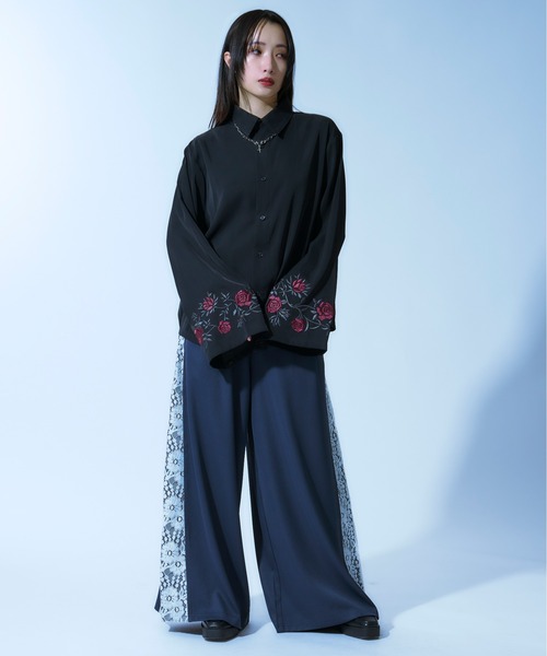 Ellno Loset(エルノロゼット)の「2wayアームスリットフラワー刺繍シャツ(シャツ/ブラウス・メンズ・チャコールグレー/オフホワイト/ブルーグレー/ブラック・MEDIUM/SMALL/LARGE)」の7枚目の写真