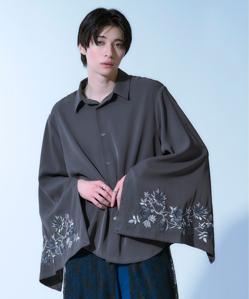 Ellno Loset(エルノロゼット)の「2wayアームスリットフラワー刺繍シャツ(シャツ/ブラウス・メンズ・チャコールグレー/オフホワイト/ブルーグレー/ブラック・MEDIUM/SMALL/LARGE)」の12枚目の写真