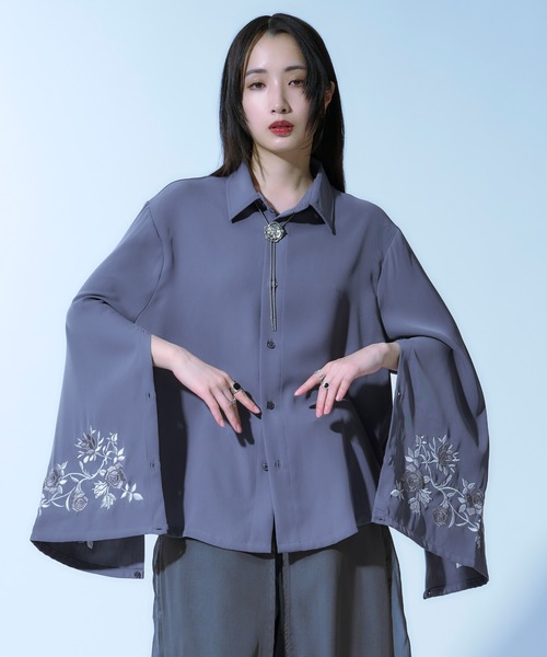 まち商品です 2wayアームスリットフラワー刺繍シャツ（シャツ/ブラウス
