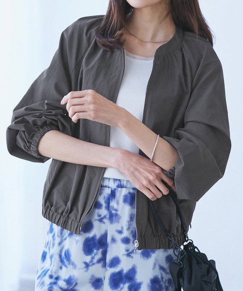 ROPE' PICNIC(ロペピクニック)の「【撥水加工・花粉ガード】リサイクルナイロンブルゾン(ブルゾン・レディース・チャコールグレー/ベージュ/ホワイト系その他・38)」の2枚目の写真