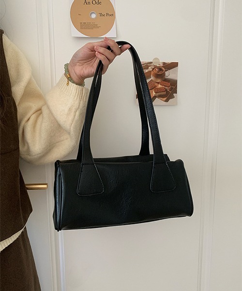 c.u.l（シーユーエル）の「スクエア オブロング 合皮 ショルダーバッグ cula1125（ショルダーバッグ・レディース・ブラック/ブラウン・FREE）」の4枚目の写真