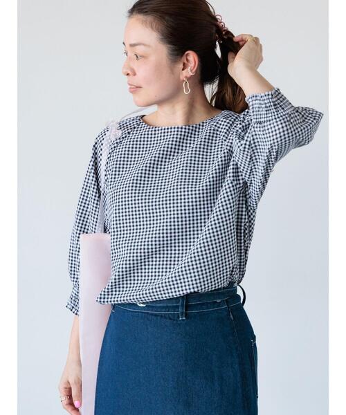 Lugnoncure（ルノンキュール）の「無地/柄アソート袖口シャーリングブラウス（シャツ/ブラウス・レディース・キナリ/イエロー/ネイビー/オフホワイト/ブラック・F）」の3枚目の写真