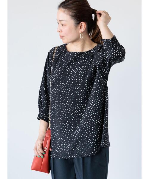 Lugnoncure（ルノンキュール）の「無地/柄アソート袖口シャーリングブラウス（シャツ/ブラウス・レディース・キナリ/イエロー/ネイビー/オフホワイト/ブラック・F）」の11枚目の写真