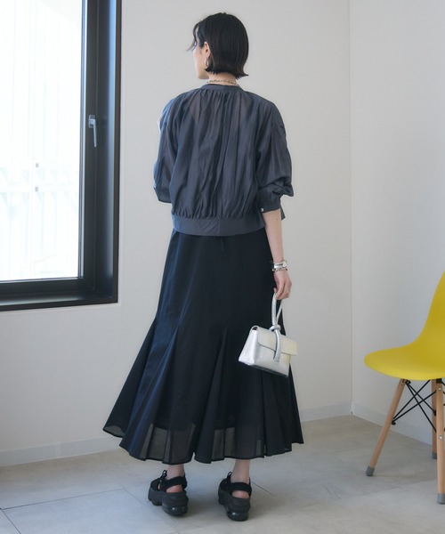 Paradise Picnic(パラダイスピクニック)の「シアーギャザーブルゾン(ブルゾン・レディース・グレイッシュベージュ/チャコールグレー・FREE)」の5枚目の写真