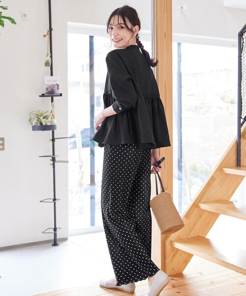 Tiaclasse（ティアクラッセ）の「ピンタックギャザーブラウス（シャツ/ブラウス・レディース・ブラック/サックスブルー/オフホワイト/モカ・M/L）」の6枚目の写真