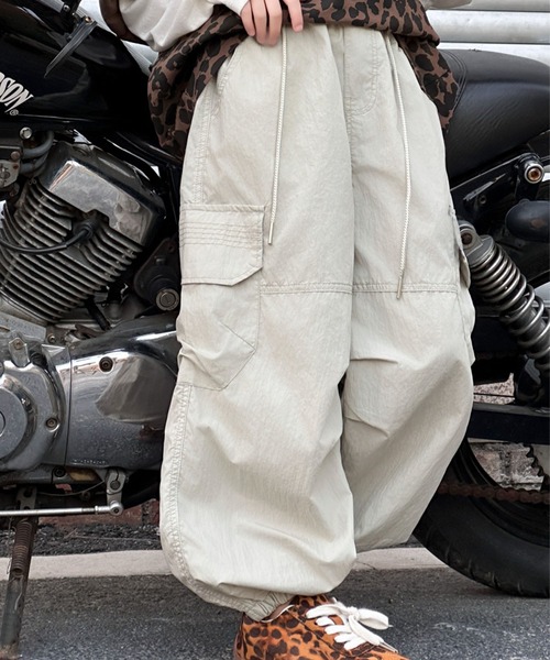 aimoha（アイモハ）の「【aimoha-KIDS-】カーゴパンツ（カーゴパンツ・キッズ・ライトベージュ・150/160/170/120/130/140）」の5枚目の写真