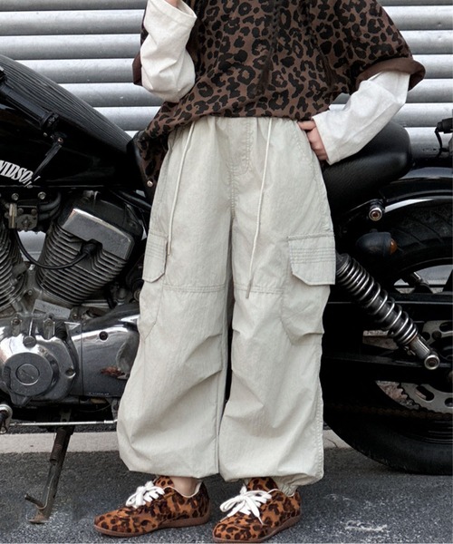 aimoha（アイモハ）の「【aimoha-KIDS-】カーゴパンツ（カーゴパンツ・キッズ・ライトベージュ・150/160/170/120/130/140）」の3枚目の写真